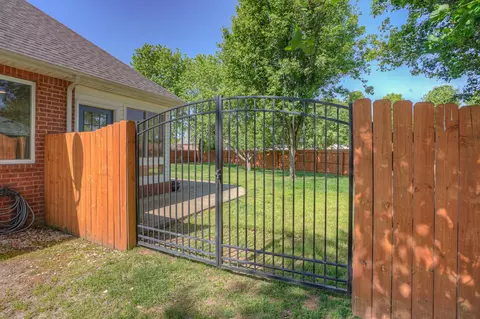 2006 Adonis Dr, Murfreesboro, TN 37128 photo 4