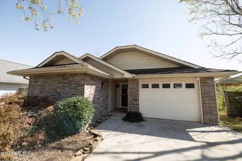 953 Lee Delia Ln, Alcoa, TN 37701