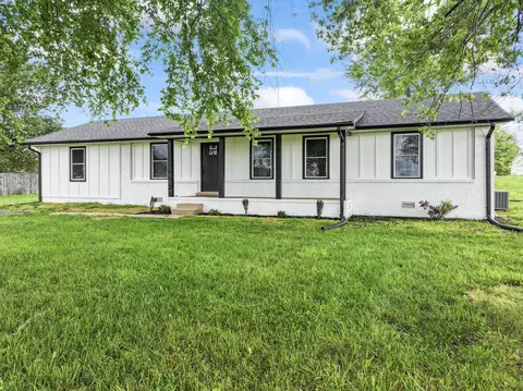 1950 Norton Rd, Lawrenceburg, TN 38464