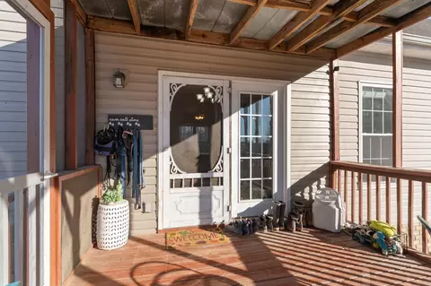 Exterior - 3736 Armstrong Rd, Springfield, TN 37172 photo 5 of 19