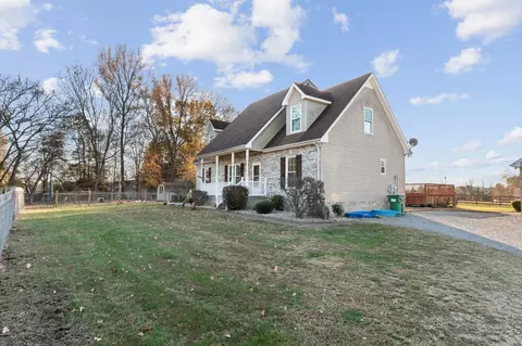 Exterior - 3736 Armstrong Rd, Springfield, TN 37172 photo 16 of 19