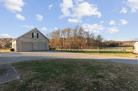 Exterior - 3736 Armstrong Rd, Springfield, TN 37172 photo 18 of 19