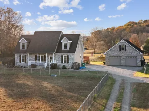 3736 Armstrong Rd, Springfield, TN 37172