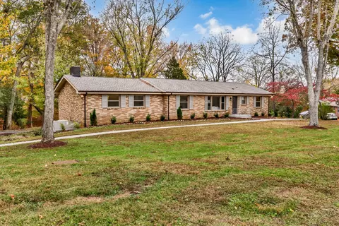 102 Talton Dr, Clarksville, TN 37040