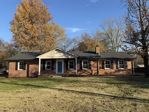 616 Foxfire Ct, Murfreesboro, TN 37129