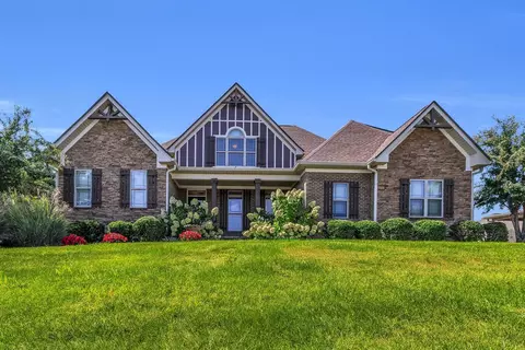 8188 Burgundy Cir, Chattanooga, TN 37421