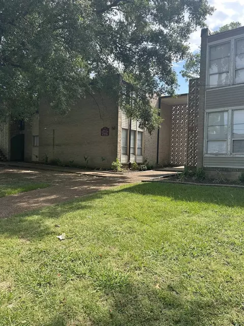 32 N Belvedere Blvd #32-19, Memphis, TN 38104