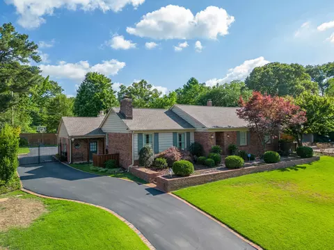 4949 Briarcliff Ave, Memphis, TN 38117