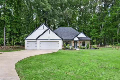 12210 Fox Lair Dr, Collierville, TN 38017