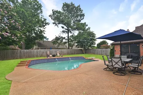 7482 Cordova Club Rd, Cordova, TN 38018