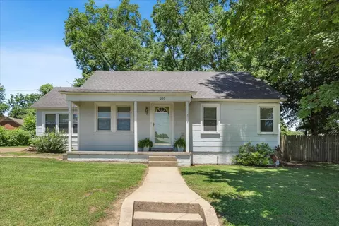 220 Kinney Ave, Covington, TN 38019