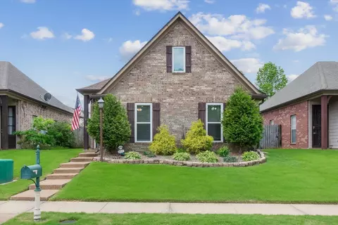 975 Crayton Ridge Dr, Cordova, TN 38018