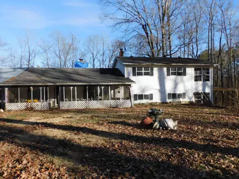 7390 Lick Creek Rd, Big Sandy, TN 38221