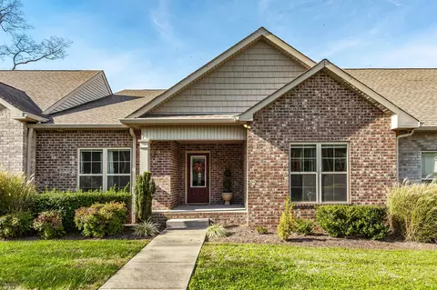 136 Odie Ray St #B, Gallatin, TN 37066