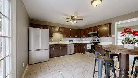 Kitchen - 132 Ben Dr, Springfield, TN 37172 photo 2 of 4