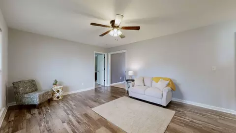 Living - 132 Ben Dr, Springfield, TN 37172 photo 1 of 2