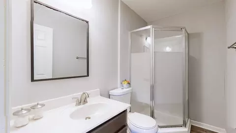 Bath - 132 Ben Dr, Springfield, TN 37172 photo 3 of 3