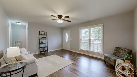 Living - 132 Ben Dr, Springfield, TN 37172 photo 2 of 2