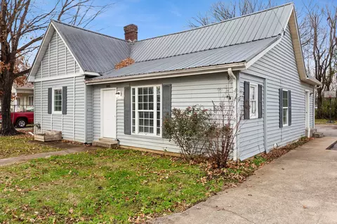 Exterior - 445 Jackson St, Murfreesboro, TN 37130 photo 2 of 6
