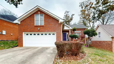 2808 Blackwood Dr, Nashville, TN 37214
