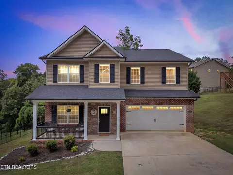 3059 Oakwood Hills Ln, Knoxville, TN 37931
