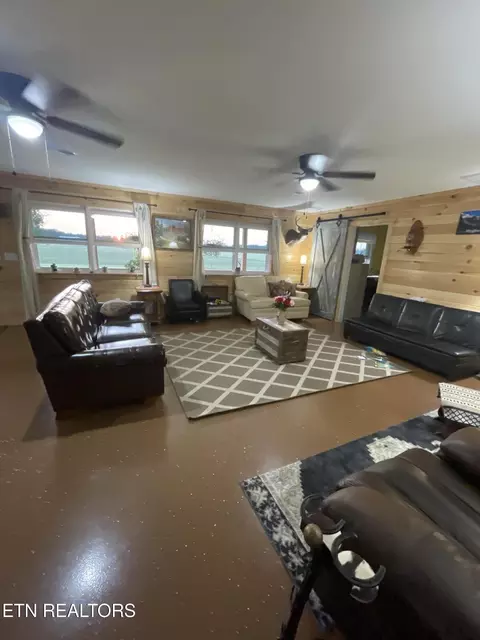 144 Standing Rock Rd, Deer Lodge, TN 37726 photo 7