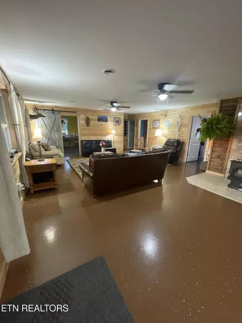 144 Standing Rock Rd, Deer Lodge, TN 37726 photo 8