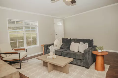 1232 Valleyview Dr, Hermitage, TN 37076 photo 2