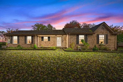 3427 Polly Dr, Clarksville, TN 37042