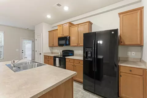 Kitchen - 805 Brigade Loop, Murfreesboro, TN 37128 photo 2 of 4