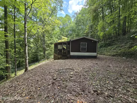 165 Parkview Dr, La Follette, TN 37766