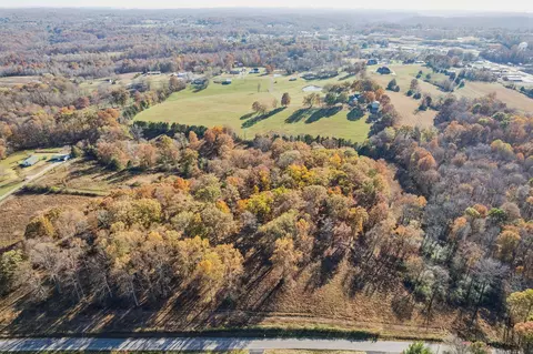 304 Lake Westmoreland Rd, Westmoreland, TN 37186