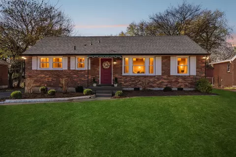 228 Graeme Dr, Nashville, TN 37214
