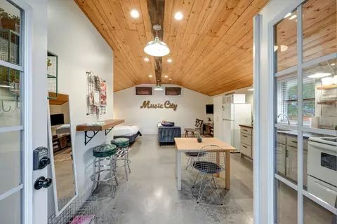 402 Lockland Dr, Nashville, TN 37206