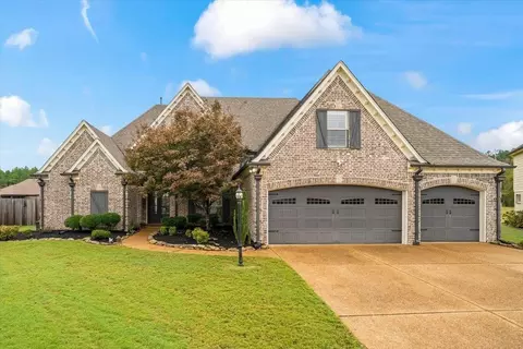 325 Misty Fields Cv, Oakland, TN 38060