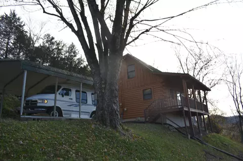 4755 Medley Amonette Rd, Buffalo Valley, TN 38548