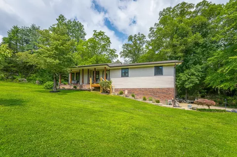 2207 Driftwood Rd, Soddy Daisy, TN 37379