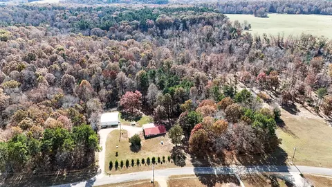 1286 David Patterson Rd, Lutts, TN 38471