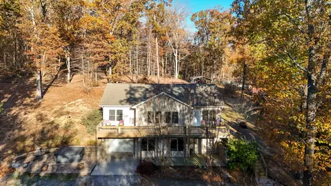 8200 Troubadour Way, Ooltewah, TN 37363