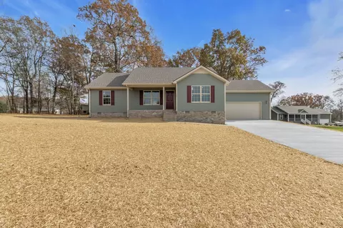 442 Crouch Rd, Manchester, TN 37355