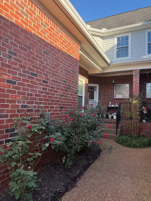 231 Green Harbor Rd #73, Old Hickory, TN 37138