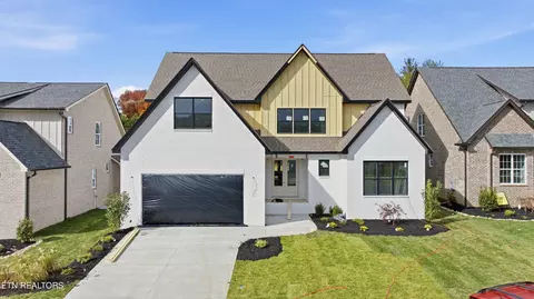 8113 Carolina Cherry Ln, Knoxville, TN 37919