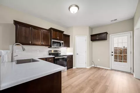2346 New Holland Cir, Murfreesboro, TN 37128
