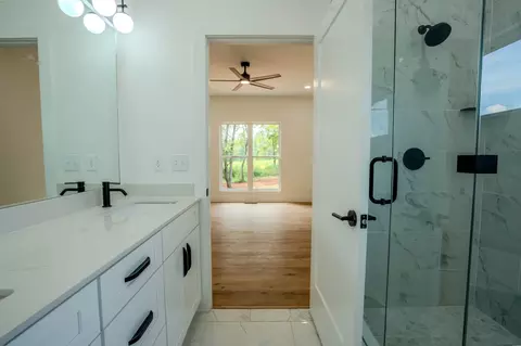 Bath - 200 Bear Dr, Loretto, TN 38469 photo 9 of 9