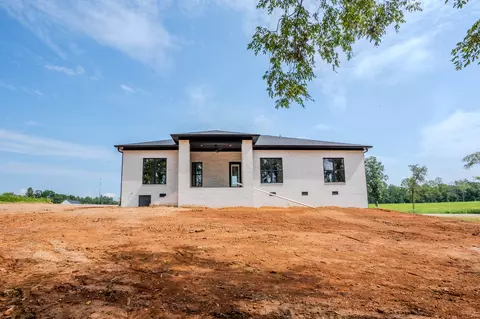 Exterior - 200 Bear Dr, Loretto, TN 38469 photo 7 of 16