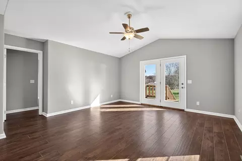 Living - 409 Buffalo Valley Rd, Baxter, TN 38544 photo 2 of 2