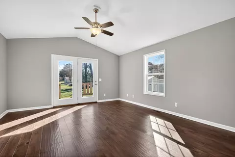 Living - 409 Buffalo Valley Rd, Baxter, TN 38544 photo 1 of 2