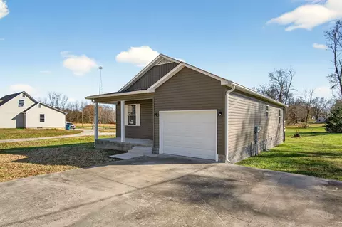 Exterior - 409 Buffalo Valley Rd, Baxter, TN 38544 photo 3 of 5