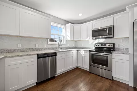 Kitchen - 409 Buffalo Valley Rd, Baxter, TN 38544 photo 2 of 2