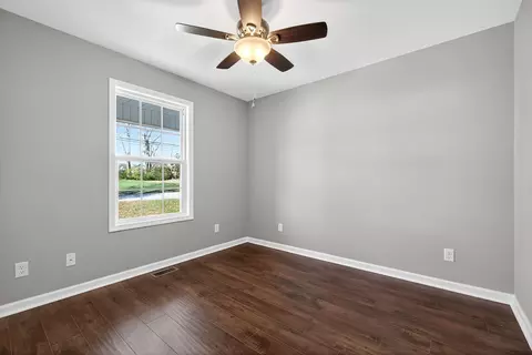 Bedroom - 409 Buffalo Valley Rd, Baxter, TN 38544 photo 4 of 4